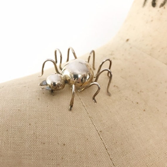 vintage Spider Brooch / Creepy Spider brooch / Ste