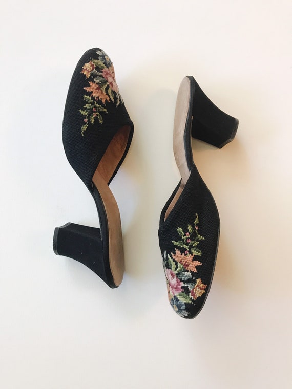 1940s boudoir heels / 1940s slippers / Embroidered