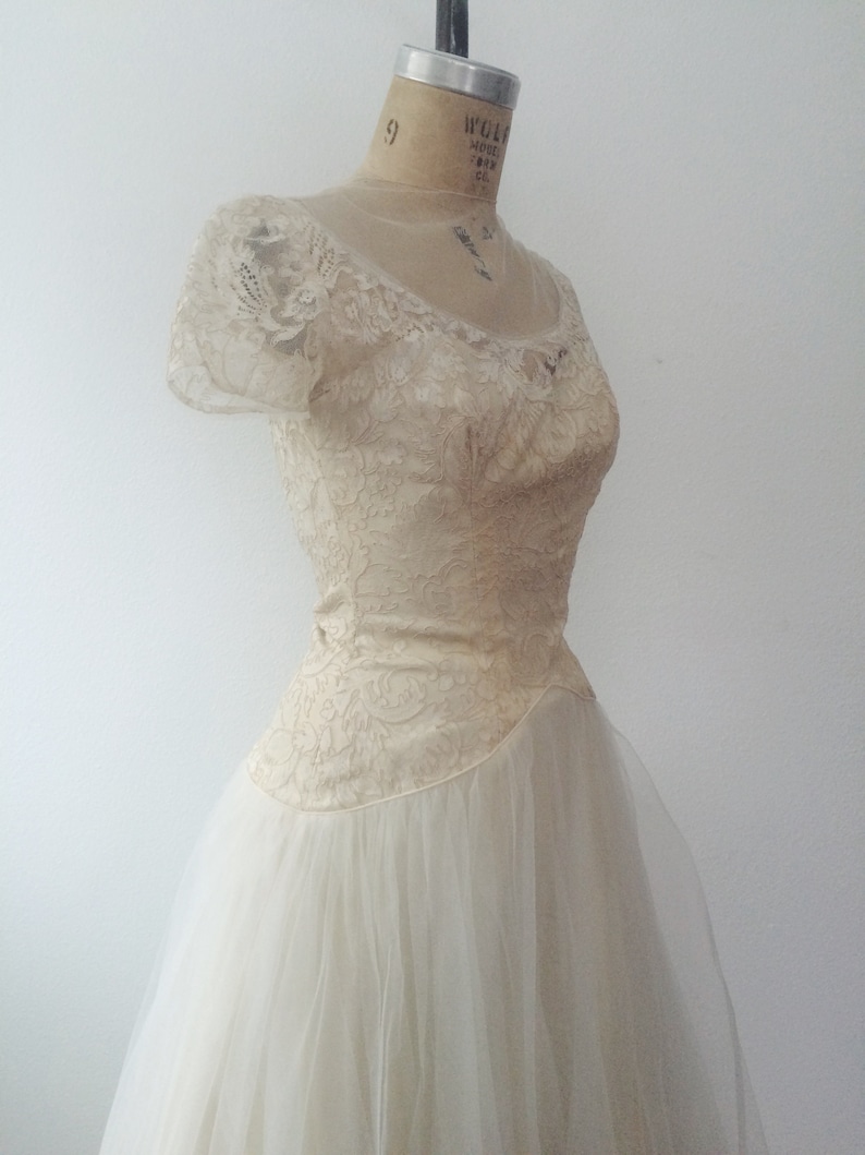 1950s wedding dress / vintage wedding dress / Karinska Tulle & Lace wedding dress bild 6