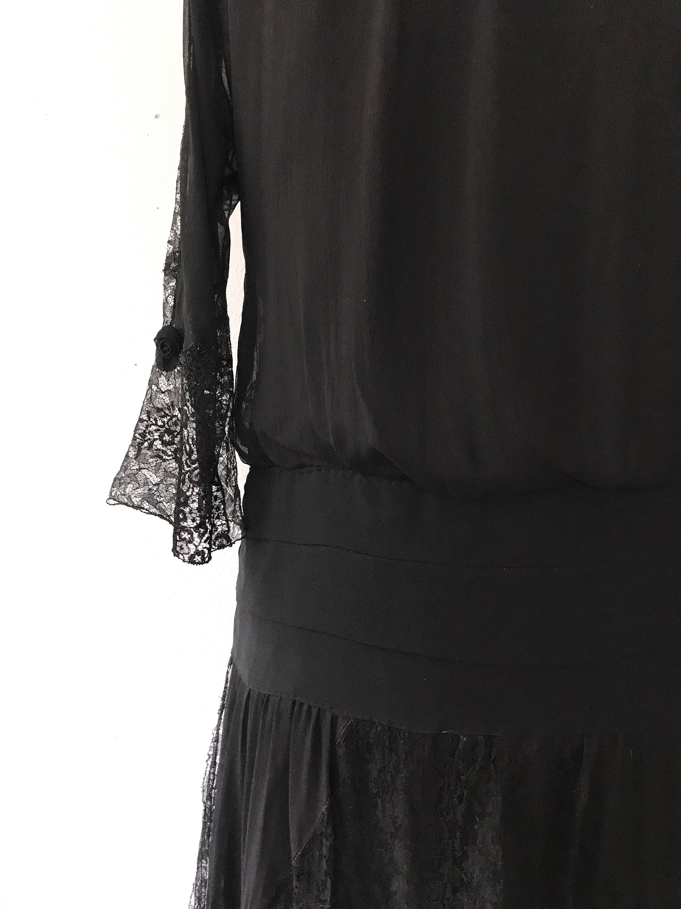 1920s dress / vintage silk dress / Cascade Lace Black silk dress