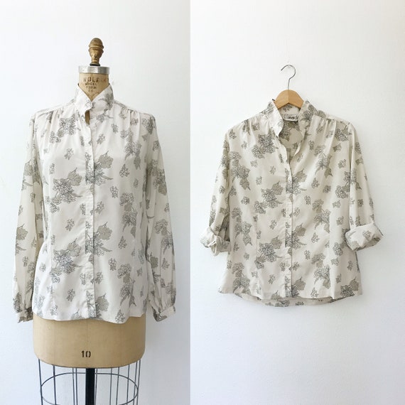 SALE vintage 70s blouse / 70s floral blouse / but… - image 1