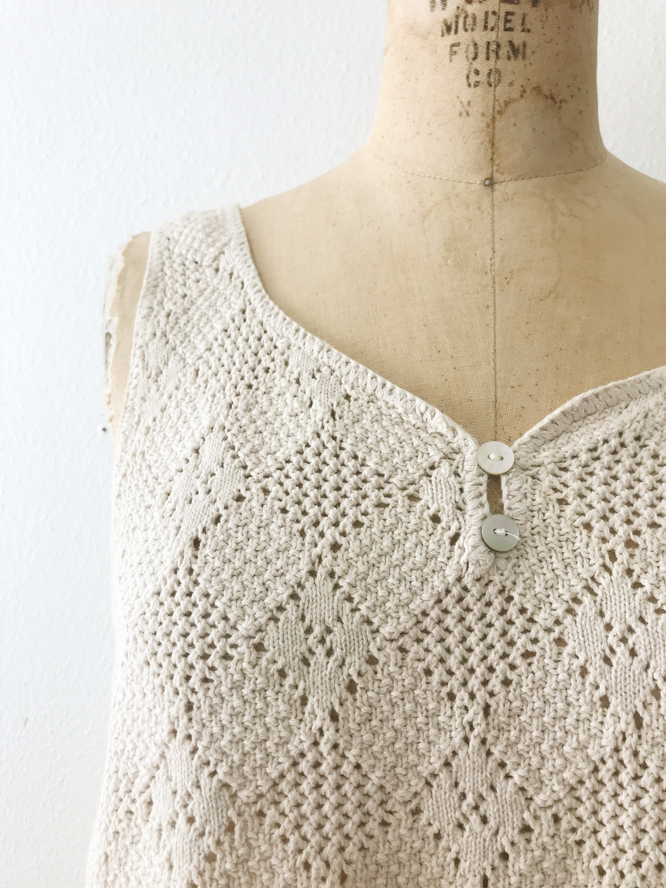 cream lace tank