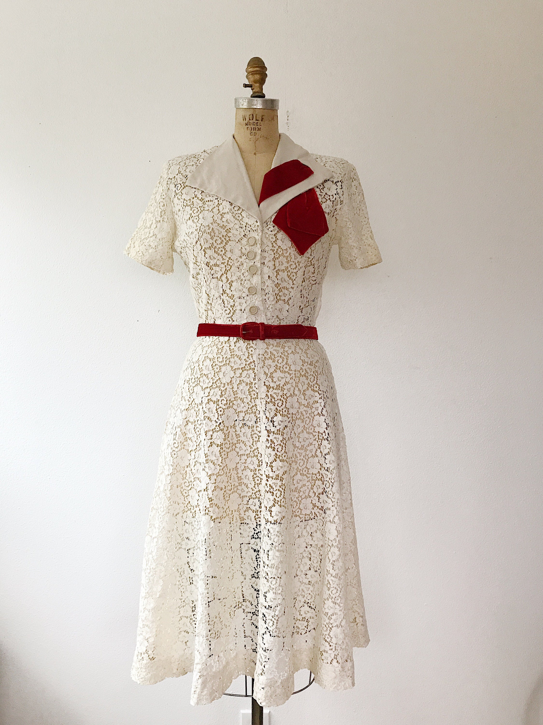 clothes worn in the 40s