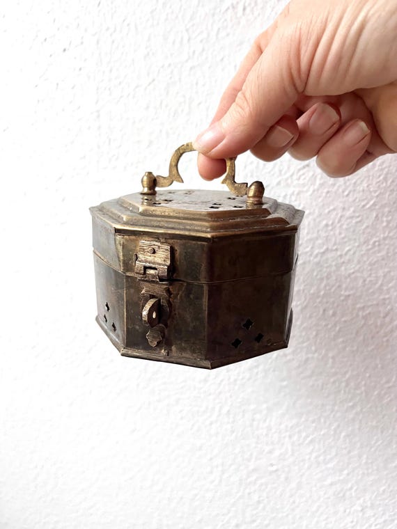 vintage brass box / hinged brass box / Brass cricket box
