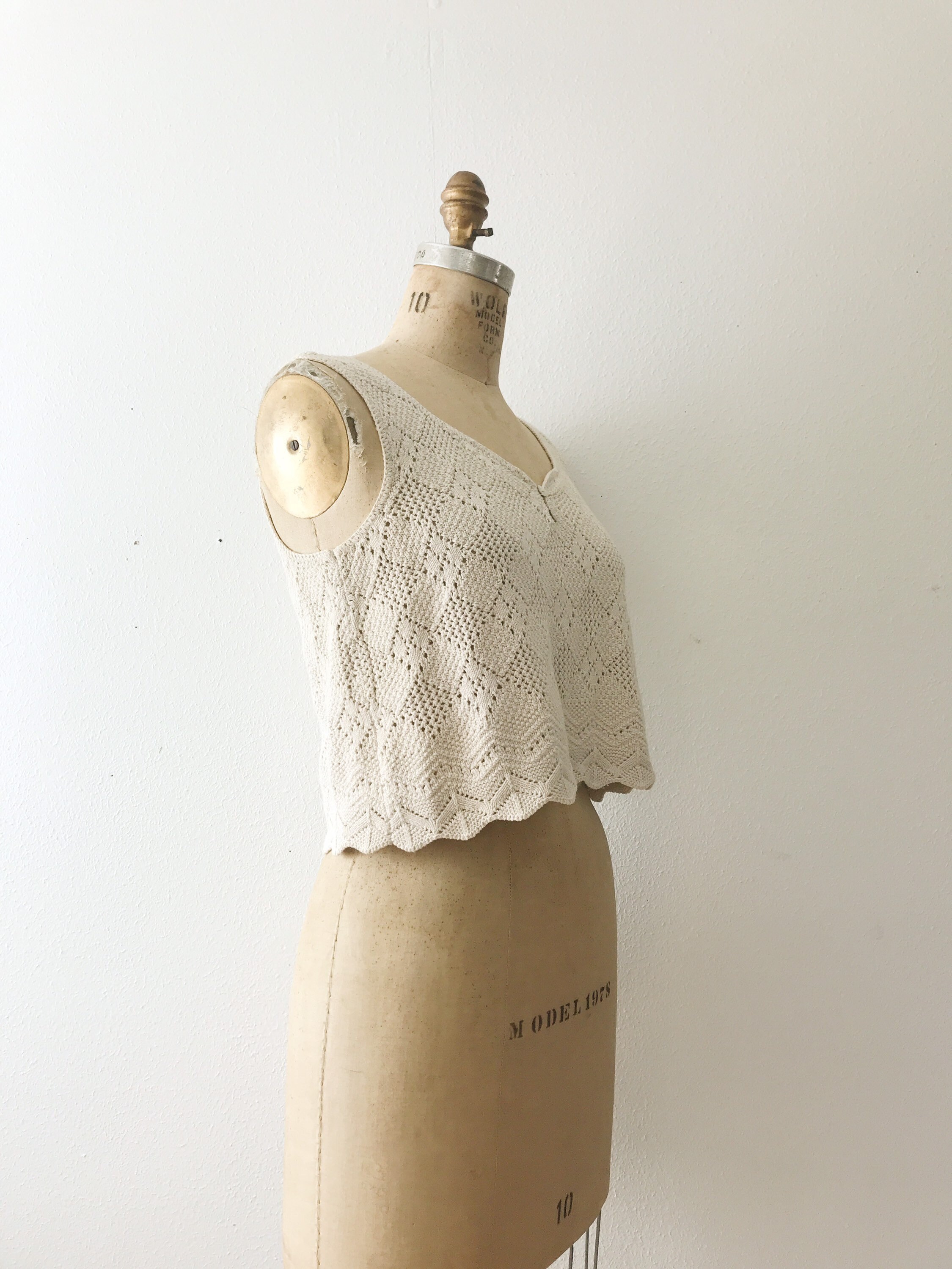 cream lace tank
