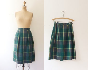 vintage wool skirt / 50s plaid skirt / winter meadows skirt