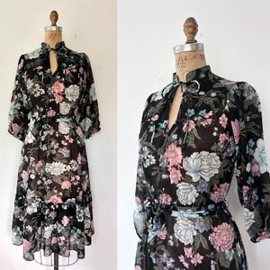 70s floral print dress / vintage 70s dress / Floral Abundance dress