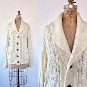 Schalkragenpullover / Fischersjacke / 70er Jahre Strickjacke in Creme