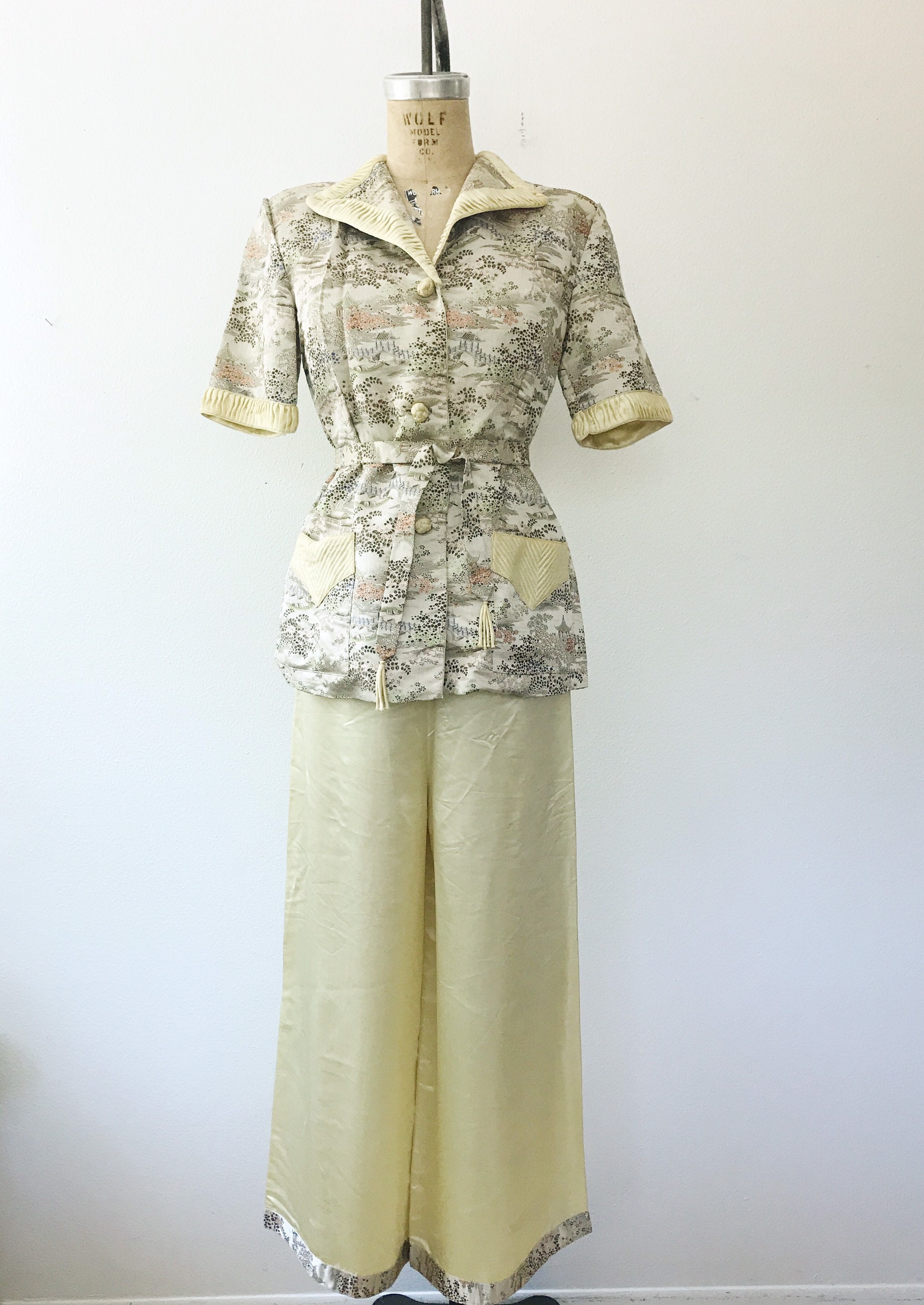 vintage silk pajamas / Chinoiserie silk pajamas / 40s Silk Cocktail Pajamas