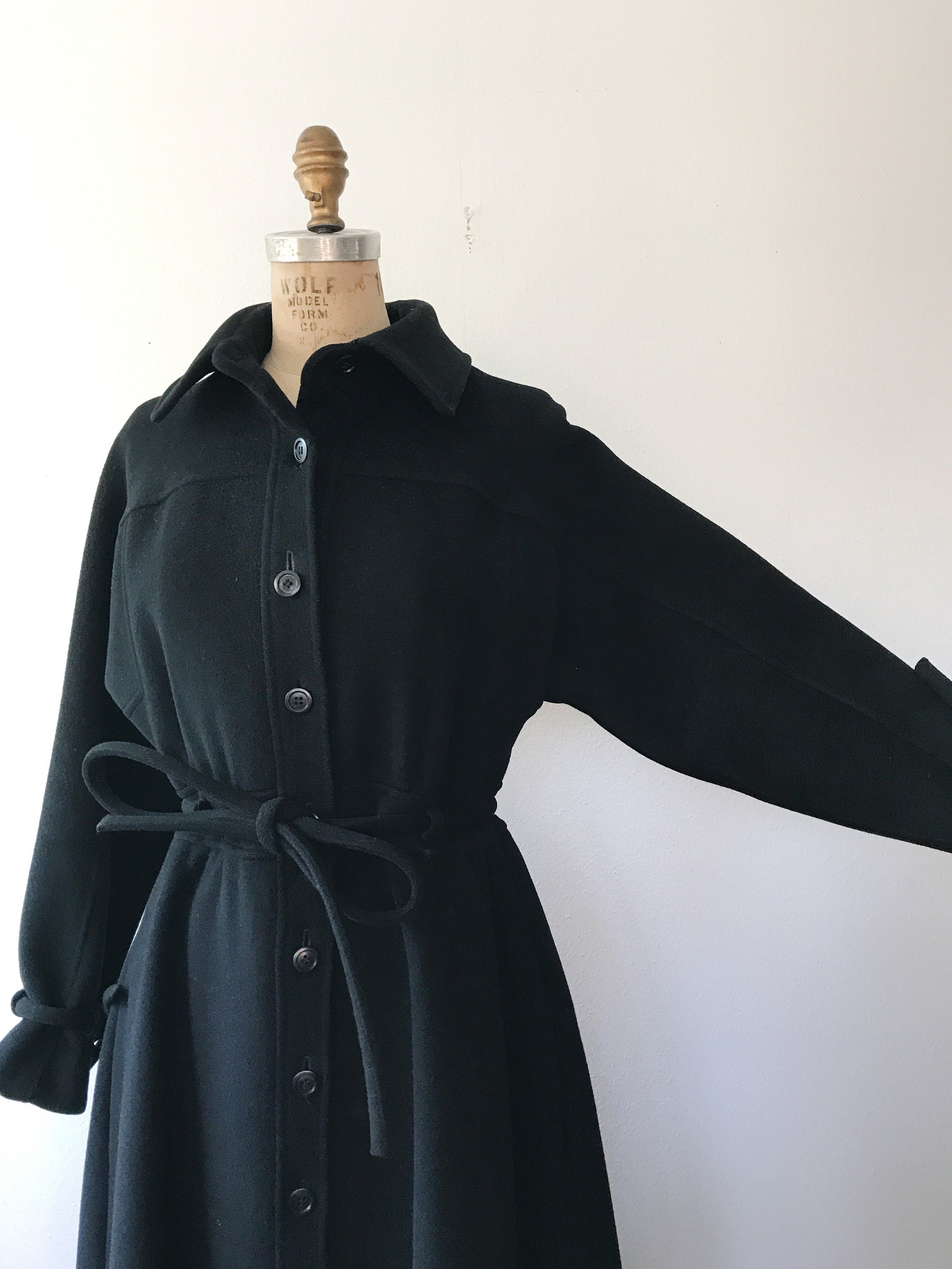 vintage coat / black dress coat / 70s black wool coat