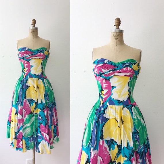Hibiscus party dress / vintage cocktail dress / 19