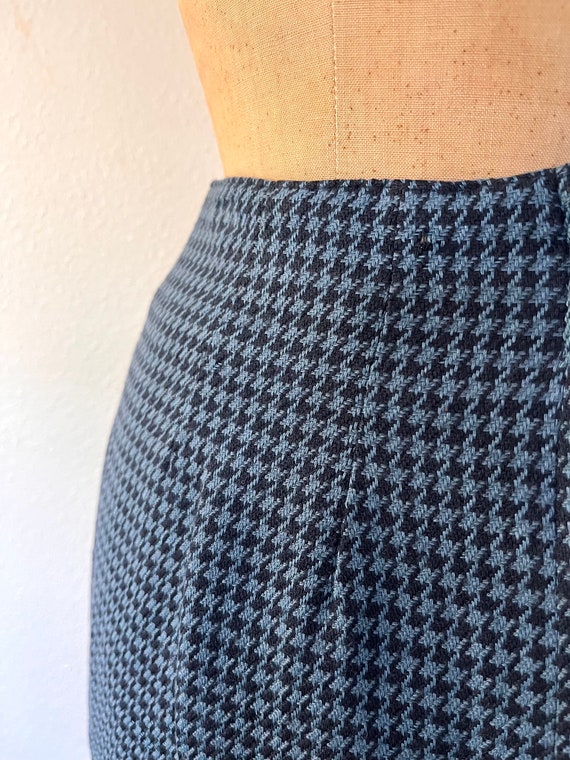 vintage wool skirt / houndstooth skirt / 90s penc… - image 3