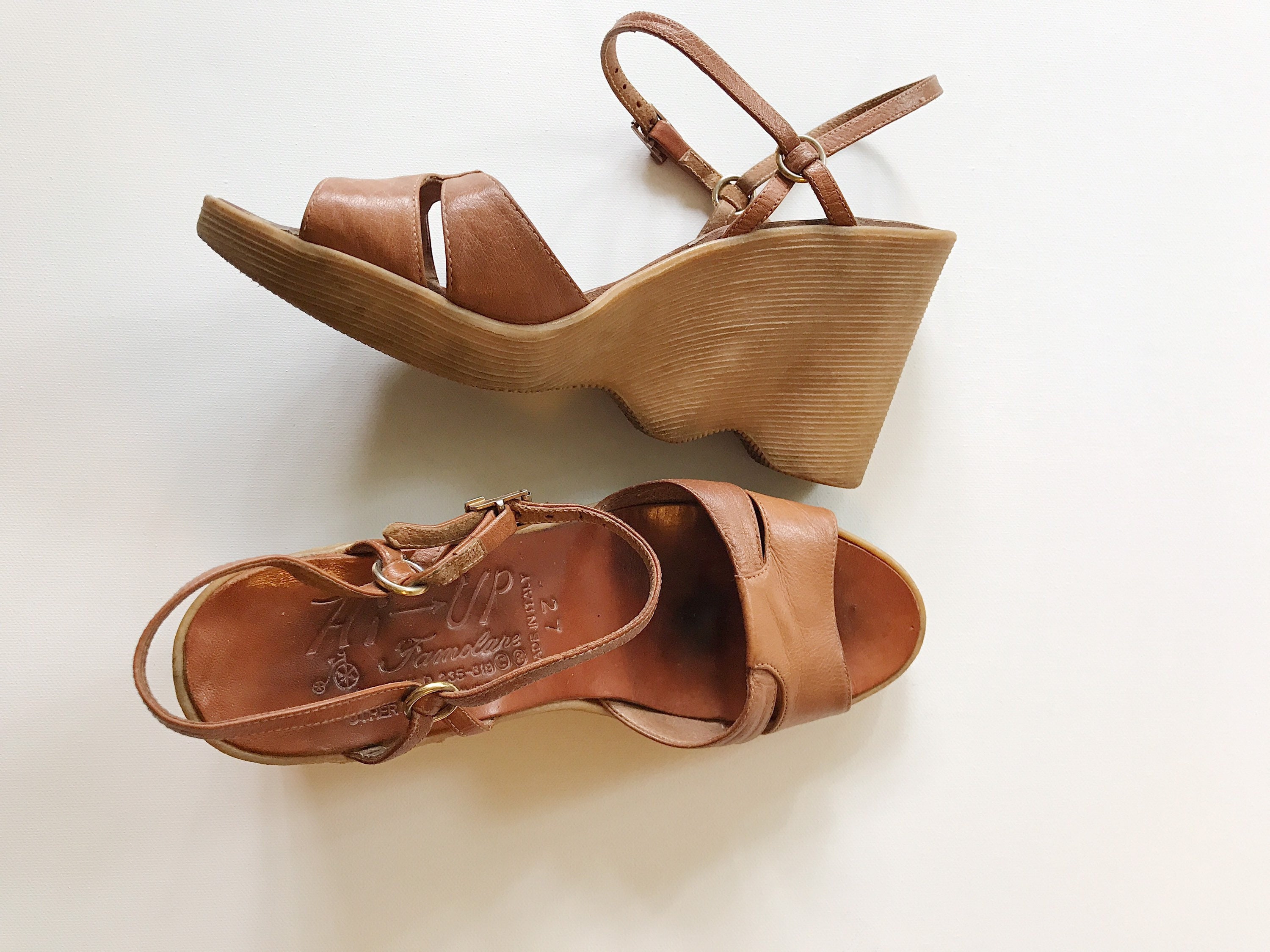 vintage Famolare shoes / 70s platform shoes / leather strap sandals