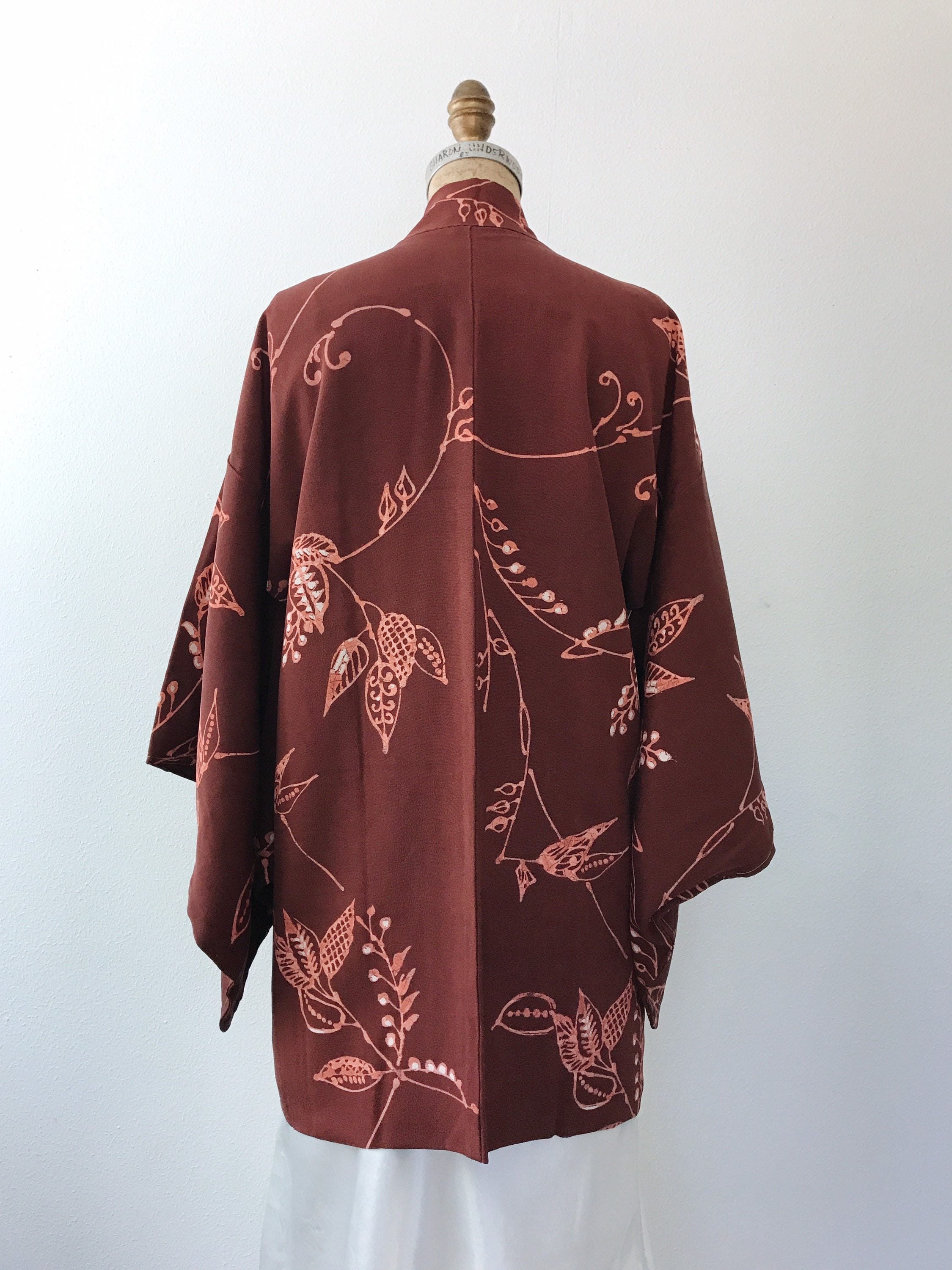 vintage silk kimono / vintage kimono robe / Tendril kimono haori