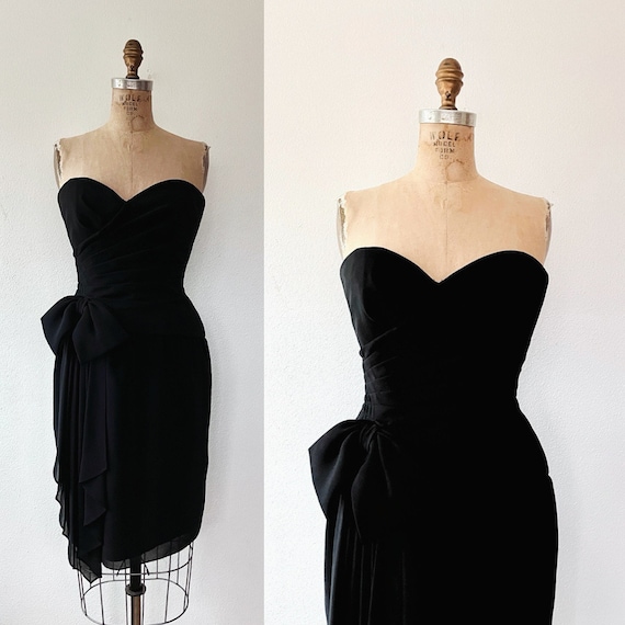 black cocktail dress / strapless dress / black bow evening dress