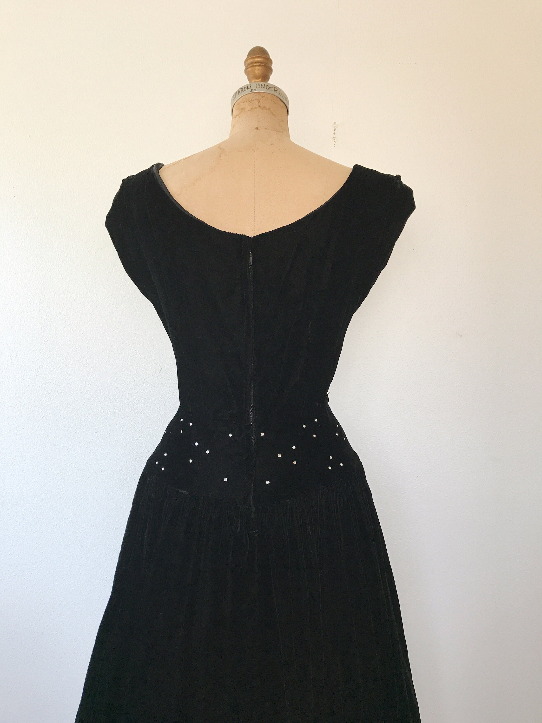 Starlight Velvet dress / vintage cocktail dress / black velvet holiday