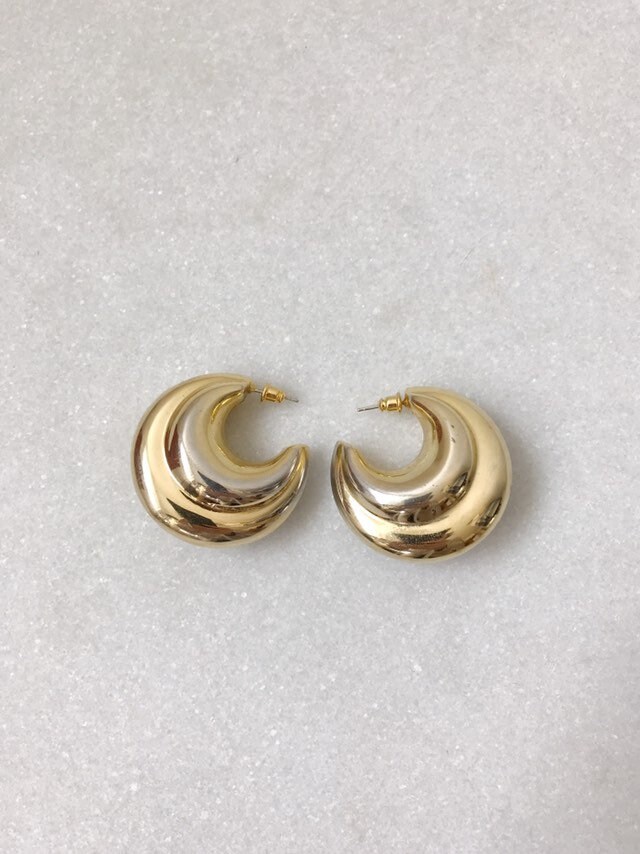 Croissant Hoop earrings / 80s earrings / vintage hoop earrings