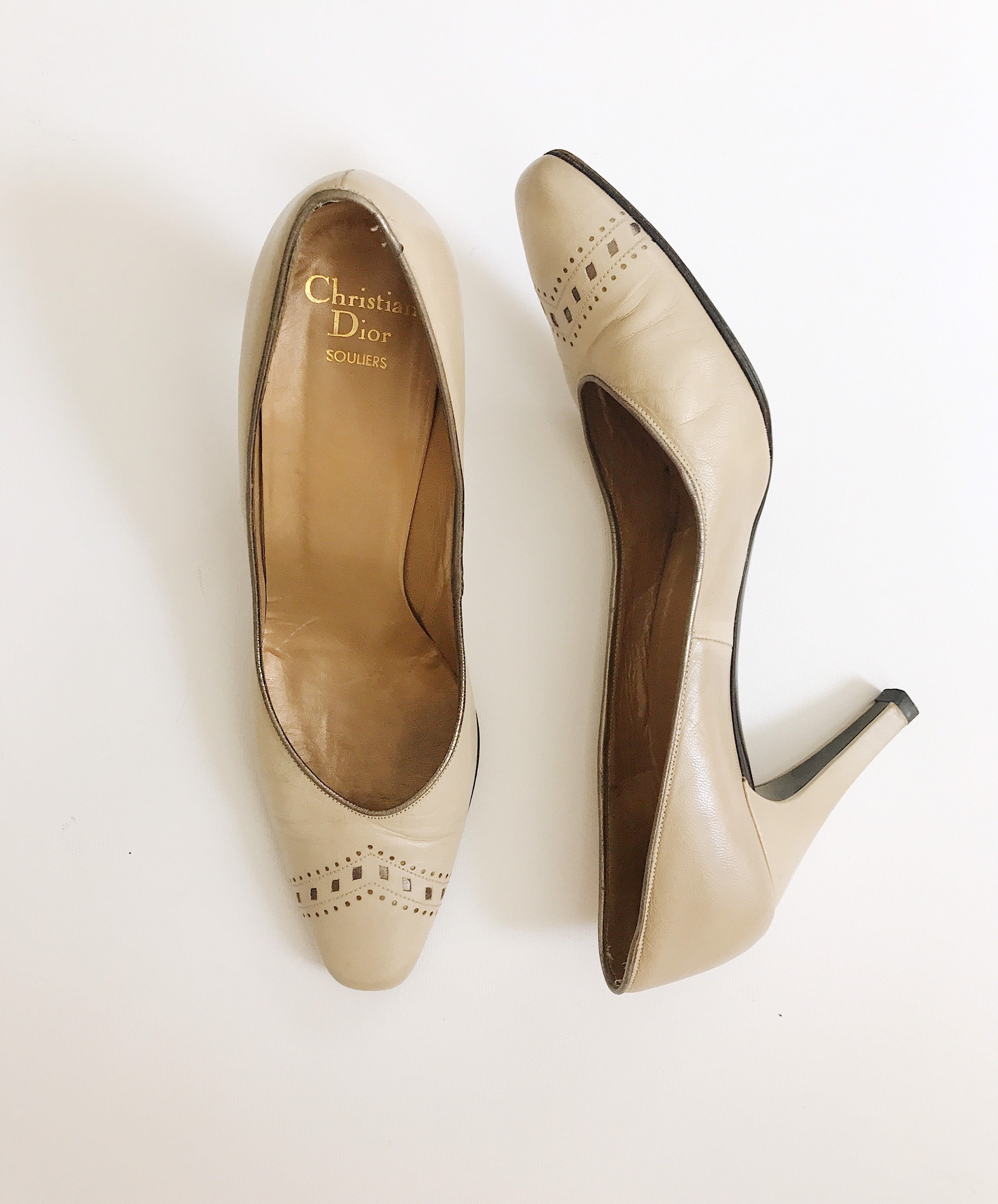SALE vintage pumps / cream leather heels / vintage Christian Dior heels