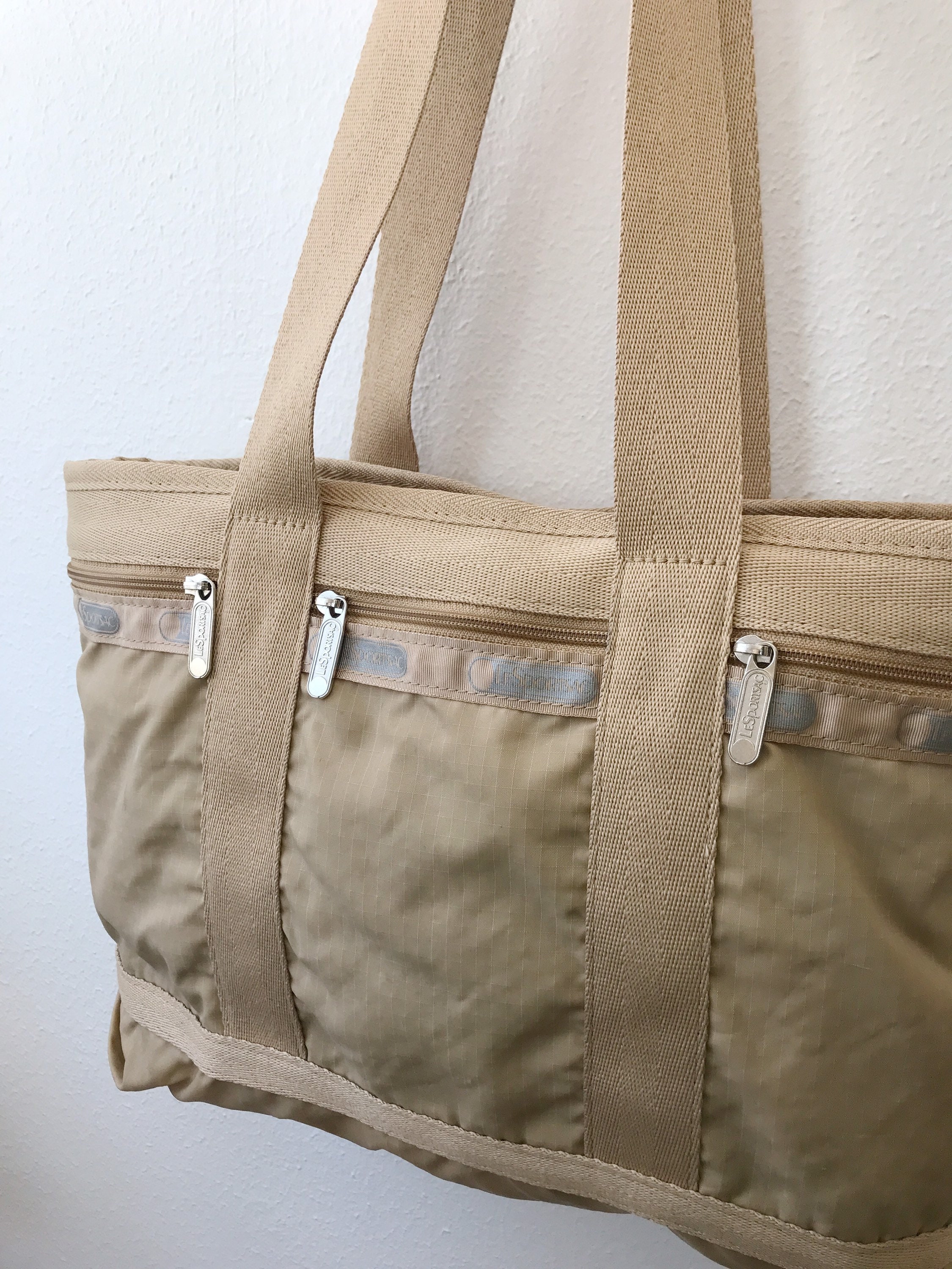 vintage LeSportsac bag / classic shoulder bag / Khaki Nylon LeSportsac