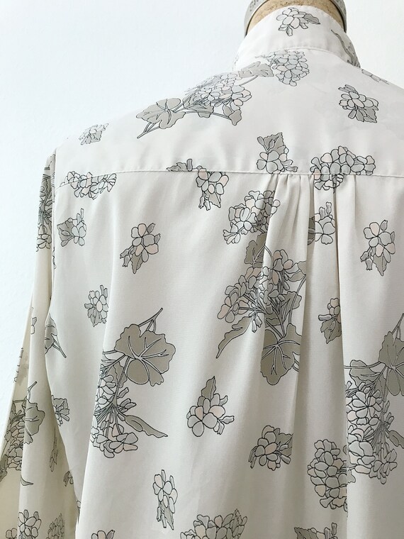 SALE vintage 70s blouse / 70s floral blouse / but… - image 9