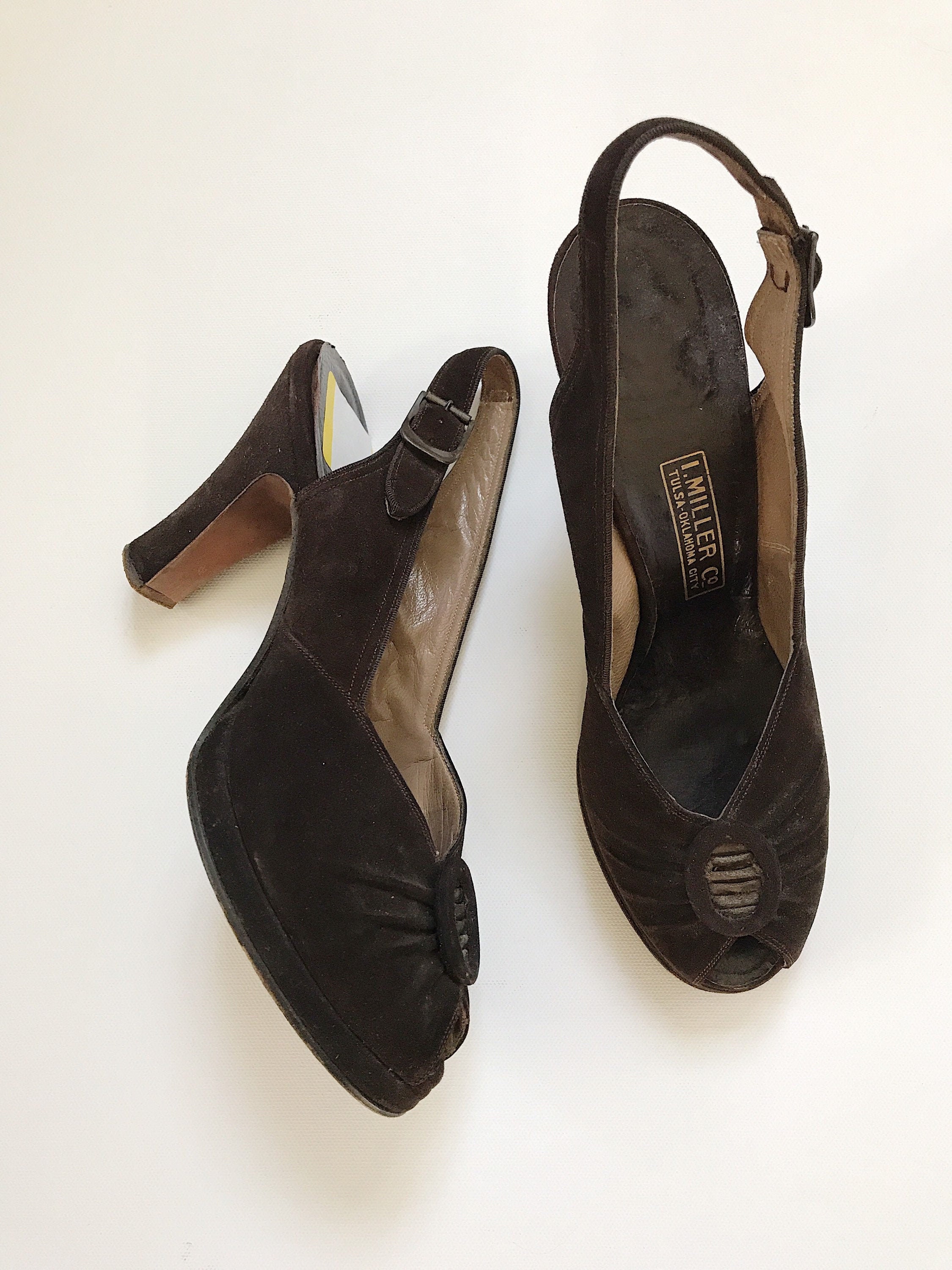 1940s shoes / brown suede velvet heels / 40s Charlotte 1940s shoes / brown suede velvet heels / 40s Charlotte