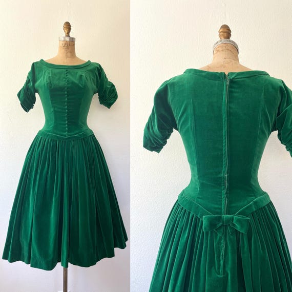 1950s velvet dress / 50s vintage dress / Green Velvet cocktail dress