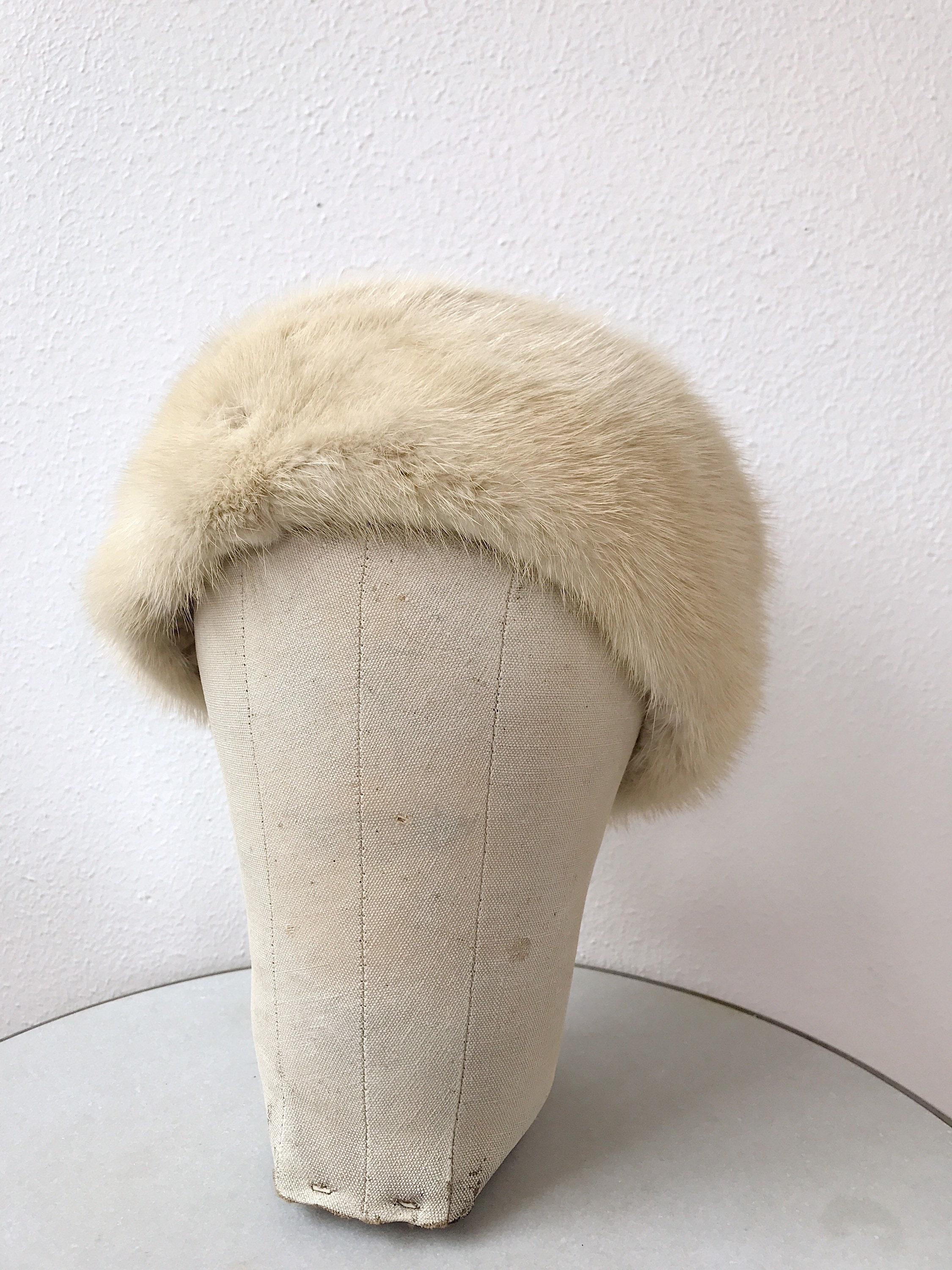 vintage knit hat / vintage fur hat / Montevecchi knit beanie