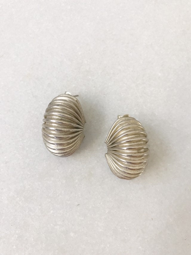 Accordion earrings / 90s earrings / vintage sculptural earrings