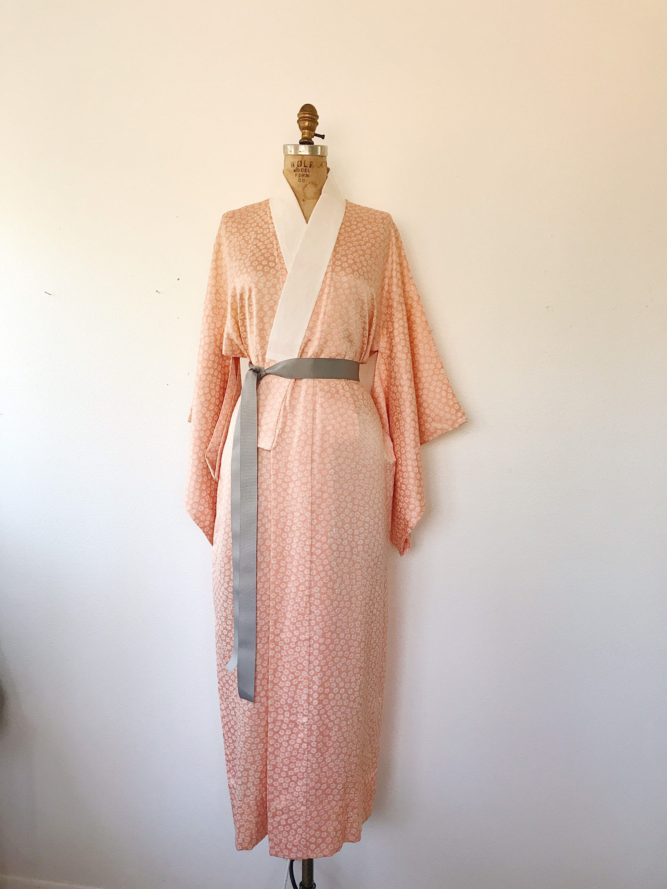 vintage kimono robe / vintage silk kimono / Peach Blossom Juban