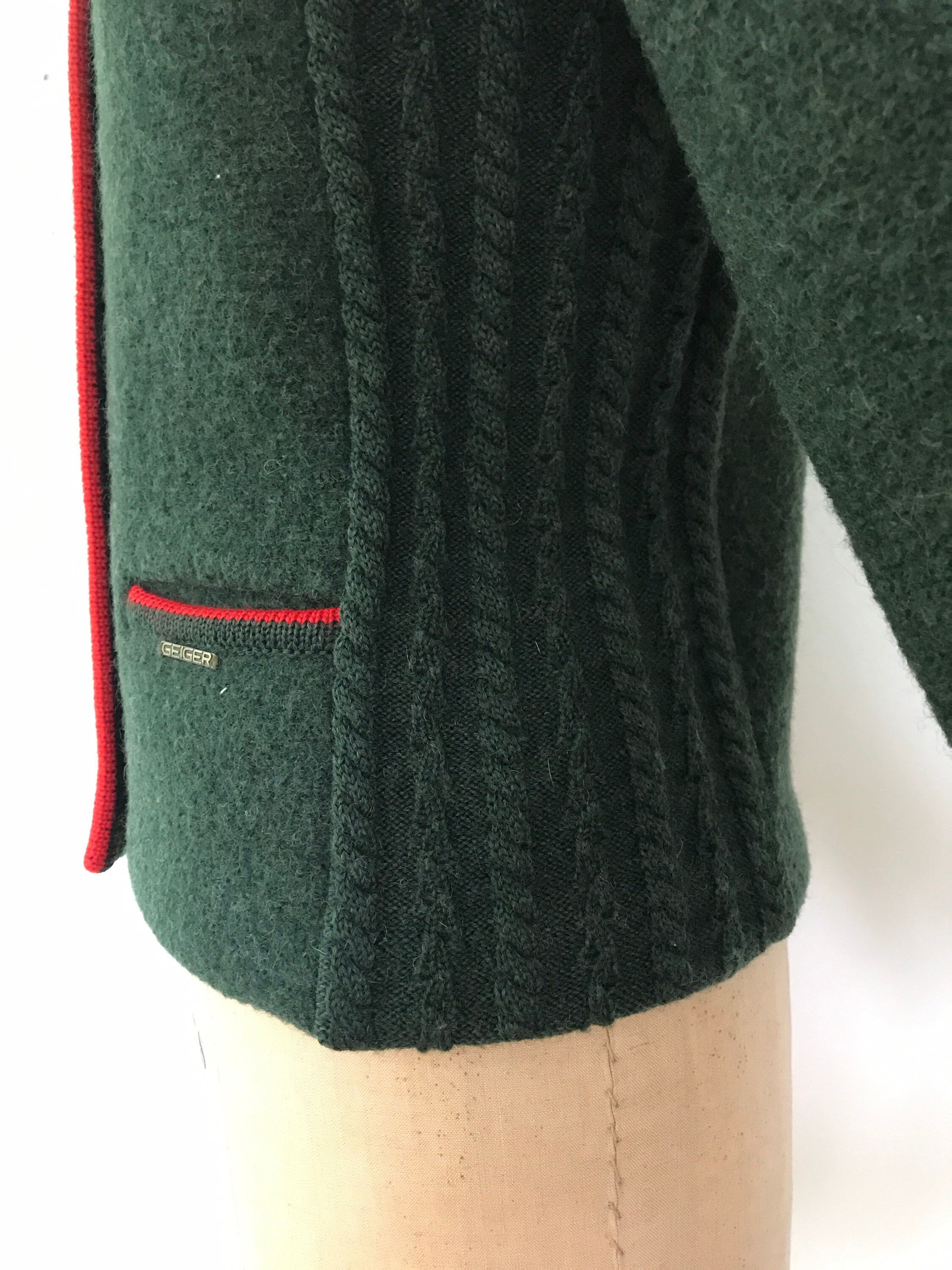 vintage outerwear sweater / vintage knit cardigan / Geiger sweater