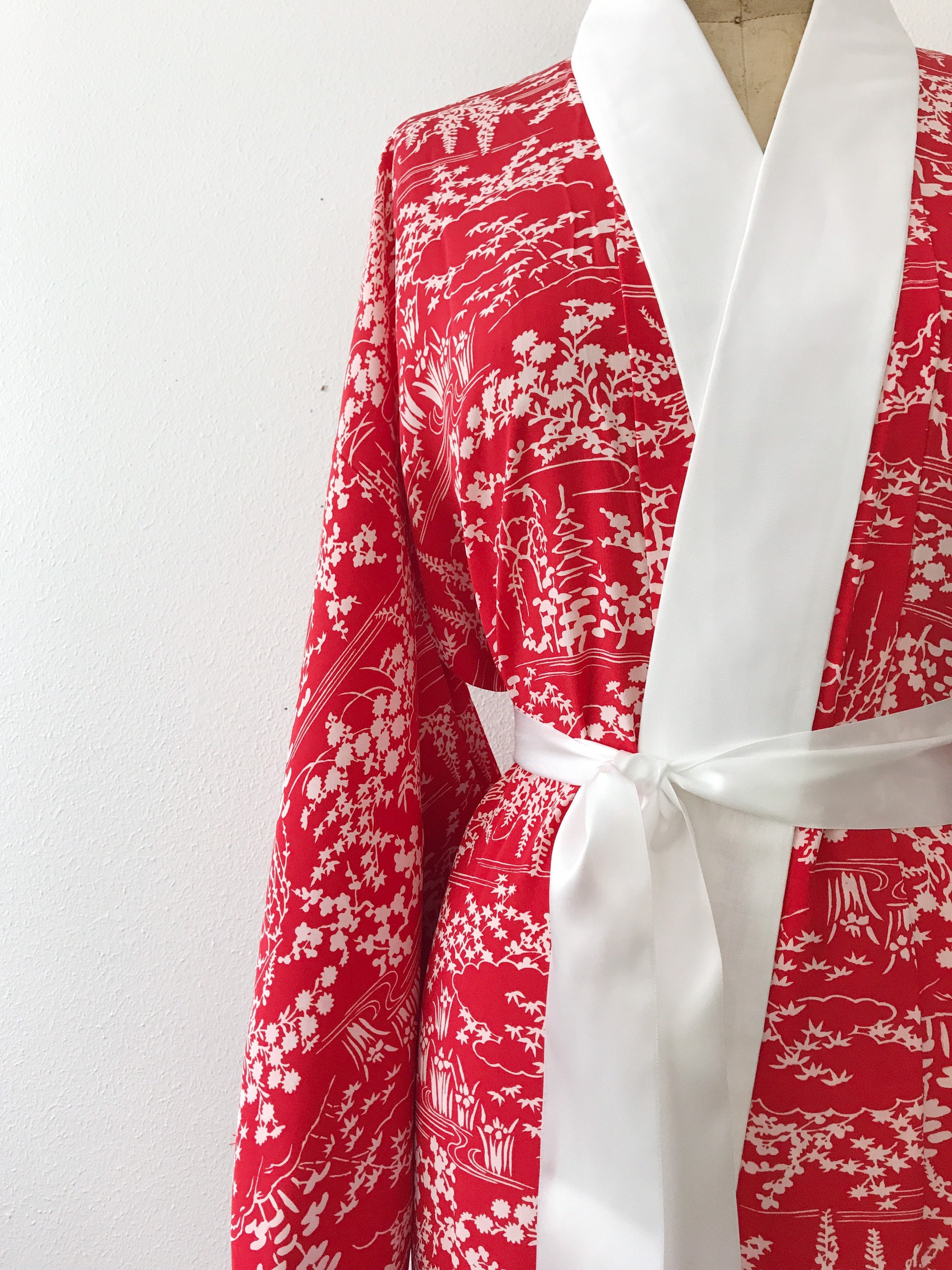 vintage kimono robe / vintage silk kimono / Willow Woods Juban