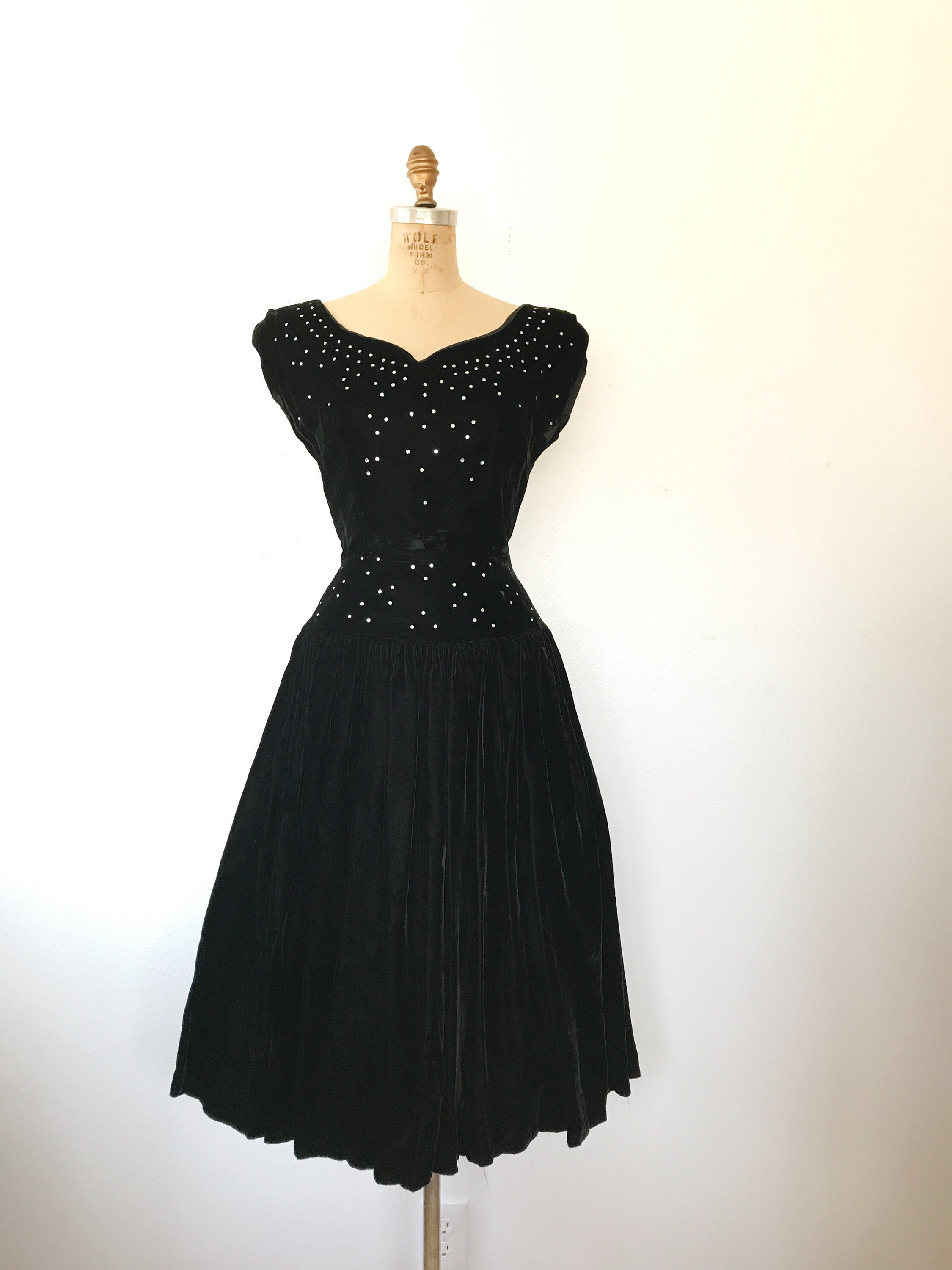 Starlight Velvet dress / vintage cocktail dress / black velvet holiday
