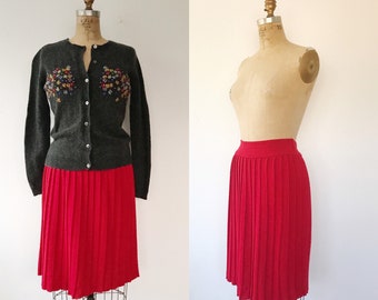 vintage knit skirt / pleated red skirt / Forenza Sweater skirt