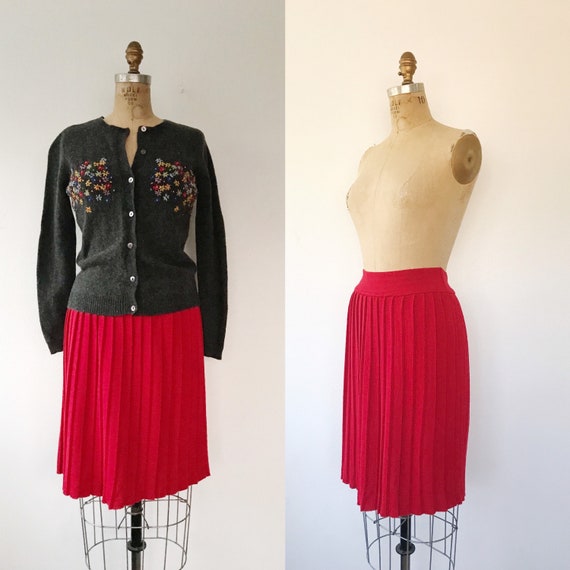 vintage knit skirt / pleated red skirt / Forenza Sweater skirt