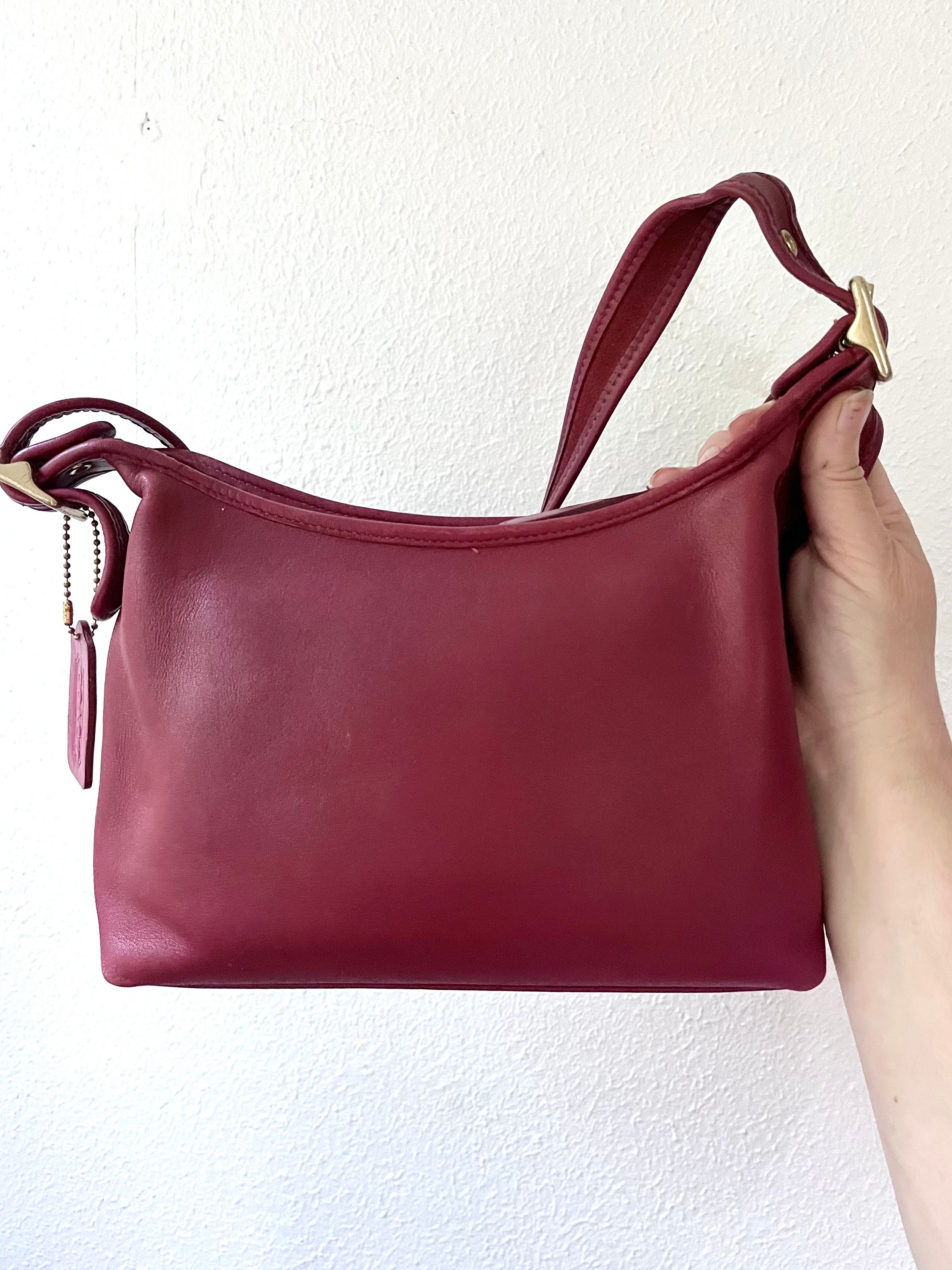 vintage Coach purse / red leather Coach / Coach Legacy Zip vintage Coach purse / red leather Coach / Coach Legacy Zip