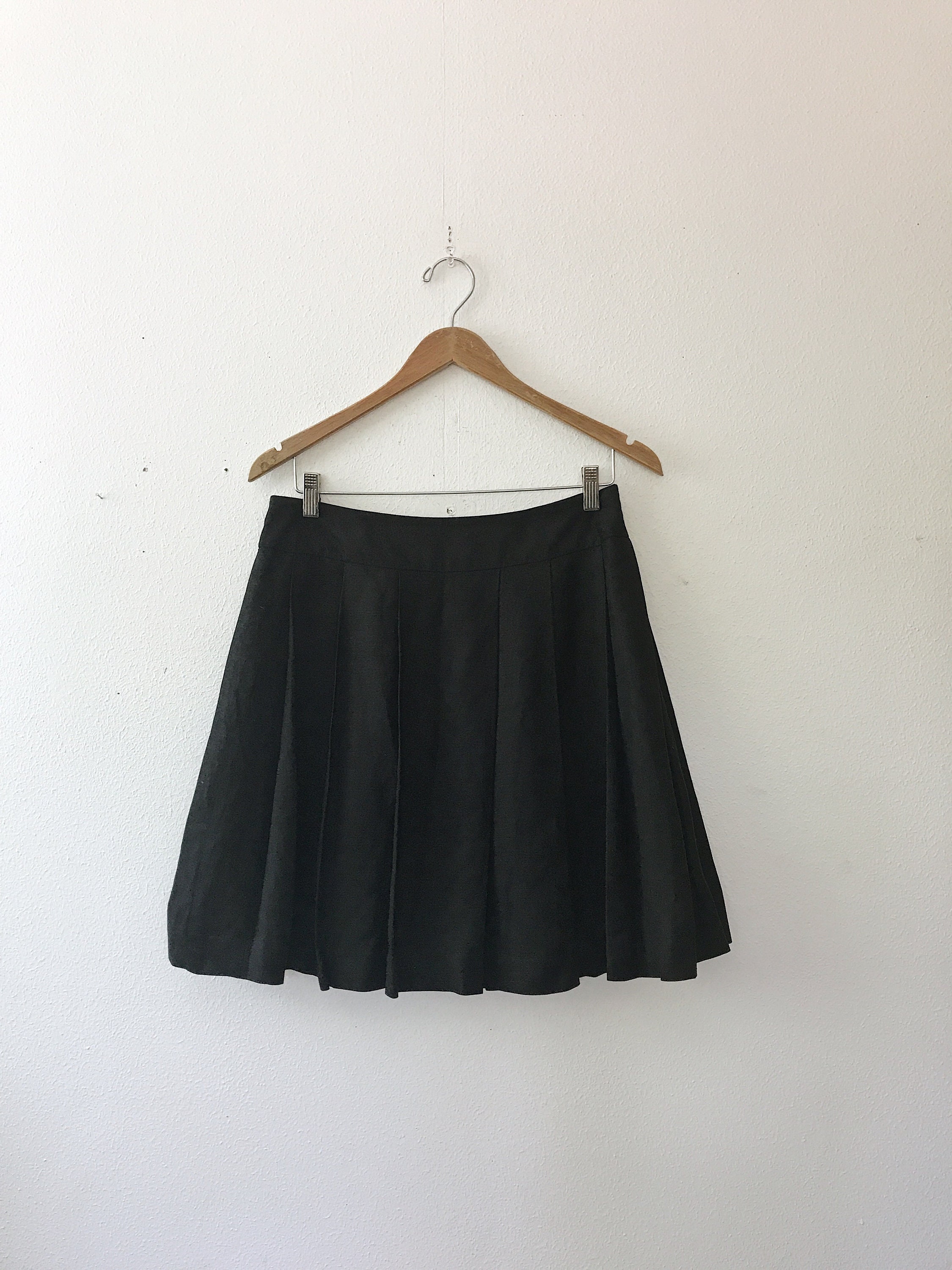 linen skirt / black linen skirt / pleated short skirt