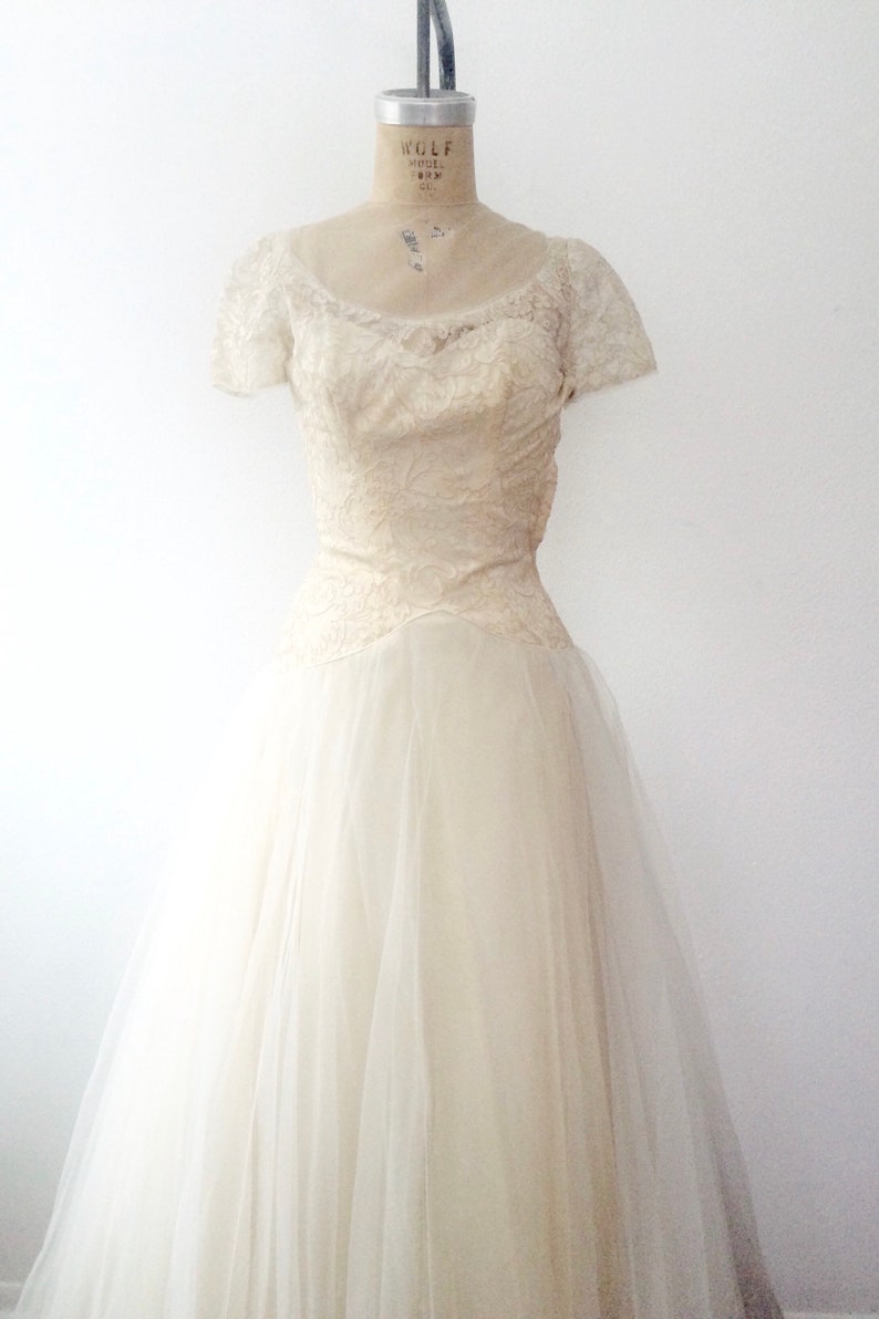 1950s wedding dress / vintage wedding dress / Karinska Tulle & Lace wedding dress bild 4