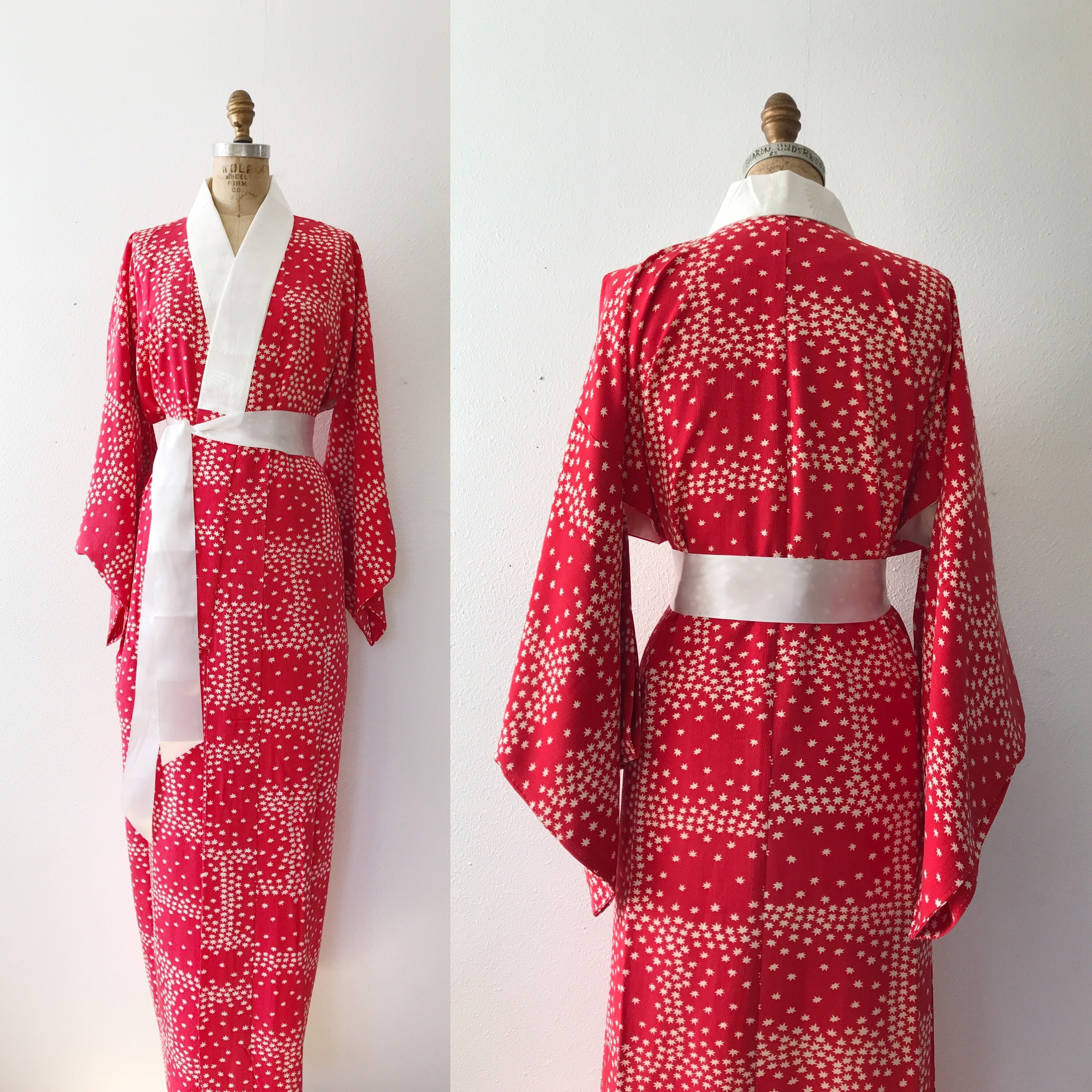 vintage kimono robe / vintage silk kimono / Maple Leaf Momiji Juban