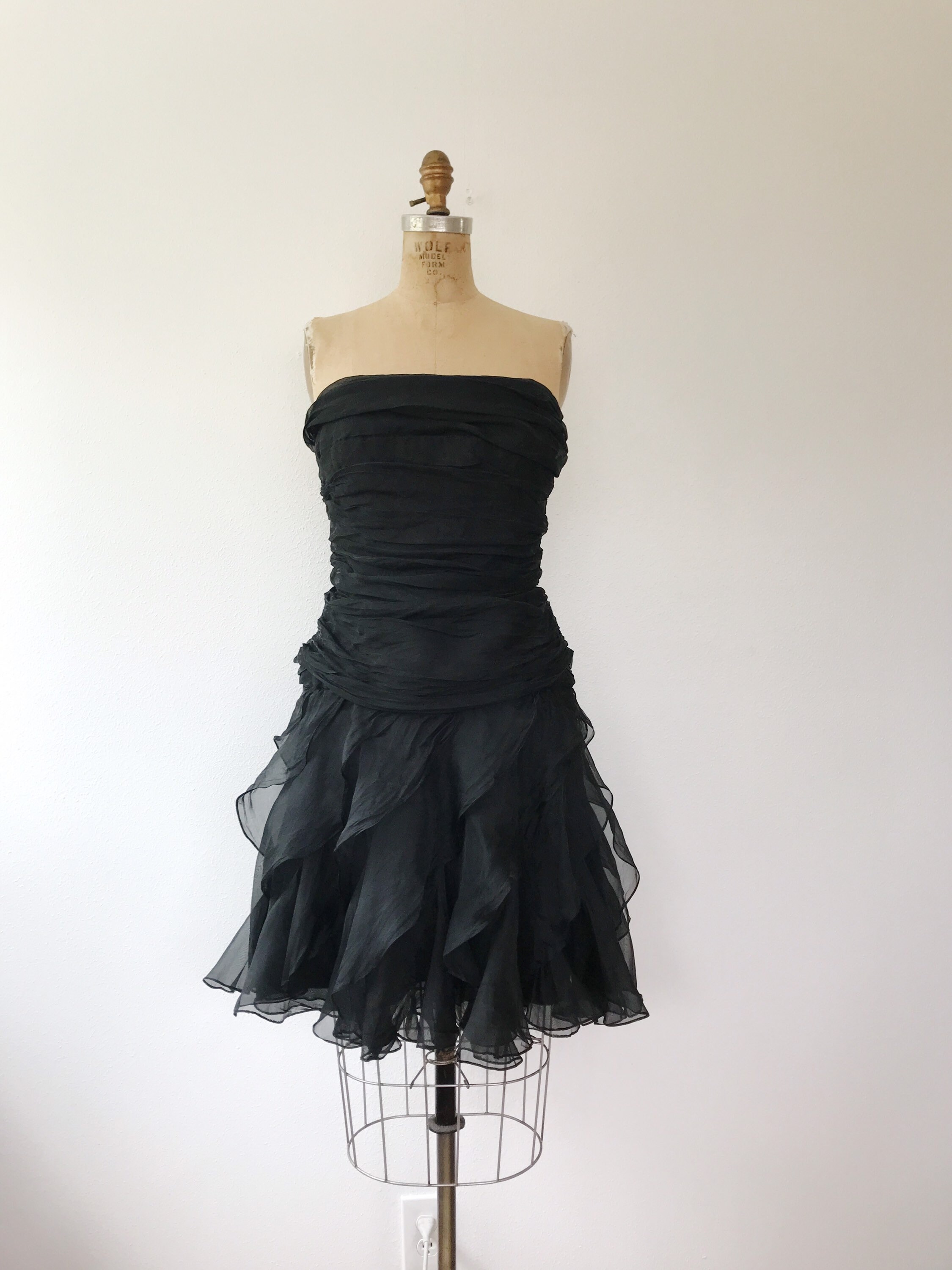 valentine dress 11 Best Valentine's Day Dresses From Amazon Midaxi Dresses Size:1yr-2yr Vintage Black 90s Shredded