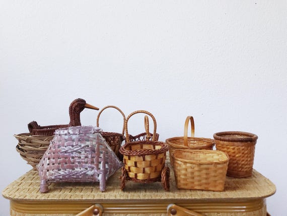 Miniature Basket set / vintage baskets / basket collection