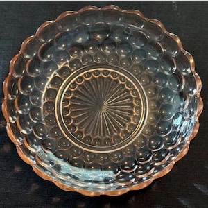 1960s pink depression glass Bubble bowl. 8.5-inch vintage home decor or serving dish vegetable bowl made by Anchor Hocking Glass Company