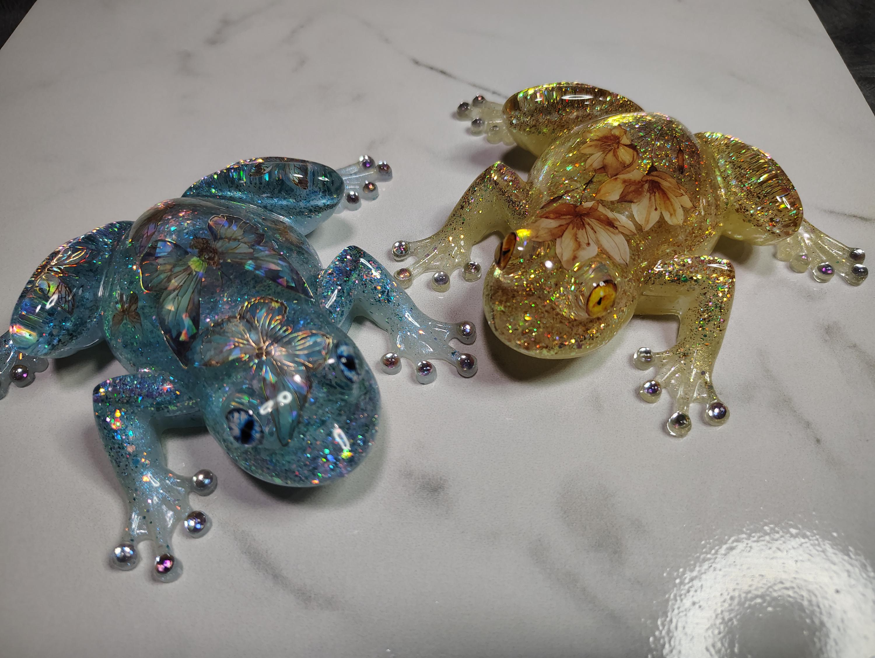 Handcrafted Resin Frogs