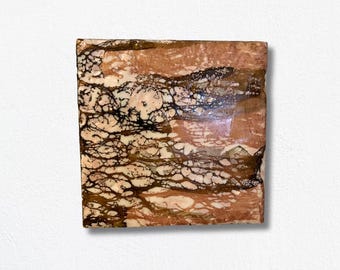 Encaustic abstract schilderij: goudkleurige waskunst op hout (4 x 4)