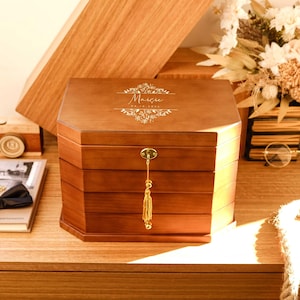 Portagioie in legno personalizzato, grande portagioie con 4 cassetti, organizer per gioielli con lucchetto, regali di nozze, regali di Natale per mamma/lei