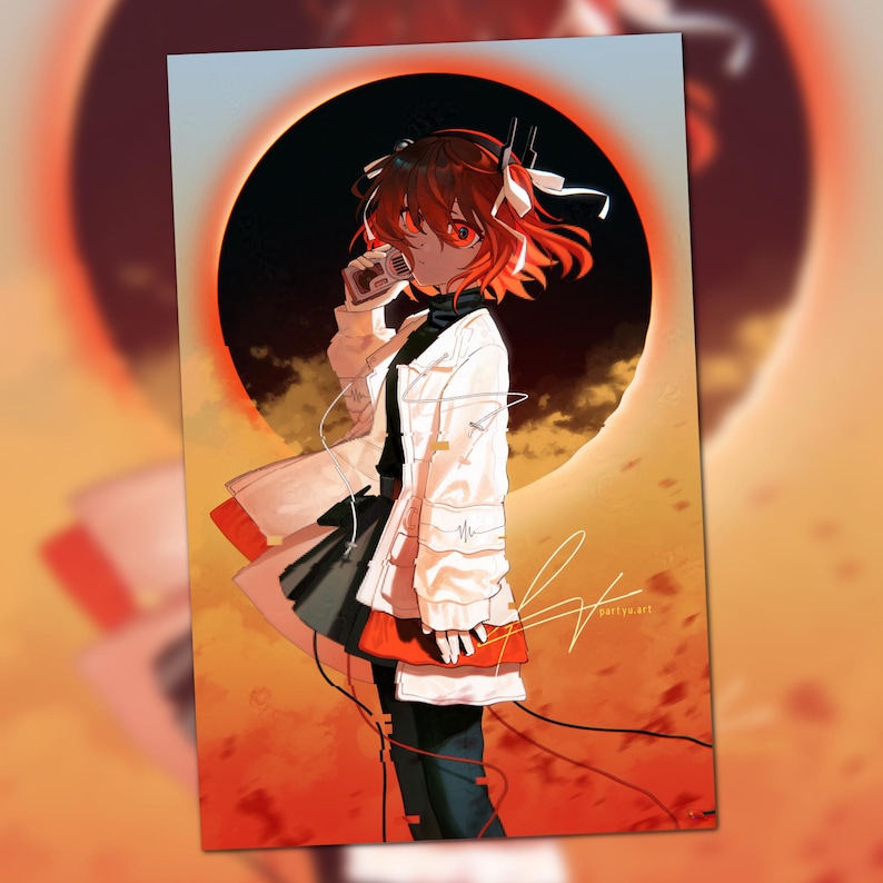 Puede incluir: Una ilustraci&oacute;n digital de un personaje con cabello corto rojo y ojos rojos, vistiendo una chaqueta blanca sobre una blusa negra y falda oscura. El personaje sostiene un peque&ntilde;o dispositivo con cables, frente a un gran c&iacute;rculo negro y cielo naranja.