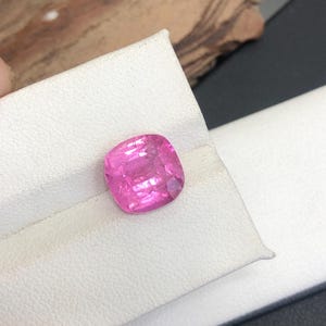 4,50 karren roze kleur toermalijn glanzend en mooi gefacetteerd stuk, 10 x 9 x 6 mm