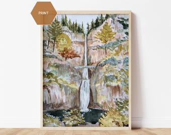 Può includere: Dipinto ad acquerello di una cascata che scende da una scogliera rocciosa, con un ponte che attraversa l'acqua in cima. Alberi verdi lussureggianti e vegetazione circondano la cascata, creando una scena serena e pittoresca.