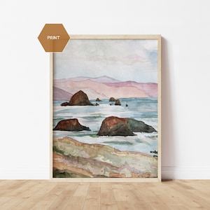 Peut inclure: Peinture à l'aquarelle d'un paysage marin avec des îles rocheuses et une chaîne de montagnes au loin. L'eau est d'un bleu clair avec des vagues blanches et le ciel est d'un rose et d'un gris doux.