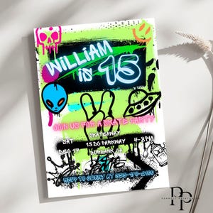 Peut inclure: Une invitation de fête d'anniversaire verte néon et noire avec des graphismes de style graffiti. L'invitation indique "William a 15 ans" et comprend des détails pour une fête de skate. Le texte indique "Rejoignez-nous pour une fête de skate, sam. 17 déc., Skateway 15 Do Parkway Burbank GA 4-8PM RSVP à Jenny au 555-170-2100".
