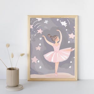 Póster infantil Bailarina entre las estrellas: ilustración delicada, decoración de habitación de bebé, regalo encantador